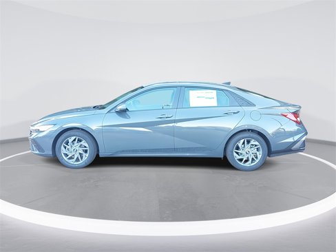 New 2025 Hyundai Elantra Blue image 8