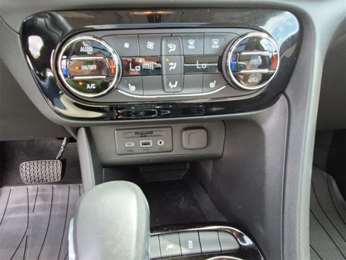Used 2022 Buick Encore GX Essence w/ Advanced Technology Package image 25