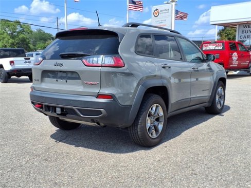 Used 2019 Jeep Cherokee Trailhawk w/ Cold Weather Group image 11