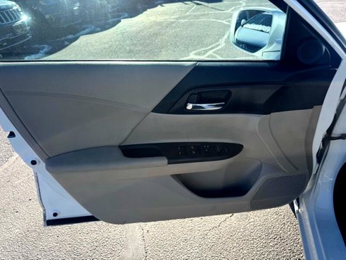 Used 2013 Honda Accord EX image 11