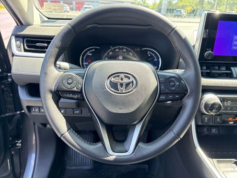 Used 2023 Toyota RAV4 XLE image 14
