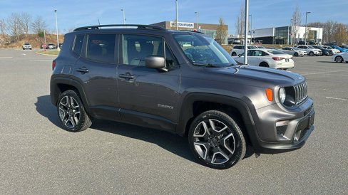 Used 2021 Jeep Renegade Latitude w/ Convenience Group image 2