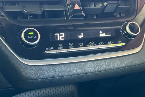 Used 2022 Toyota Corolla LE image 20
