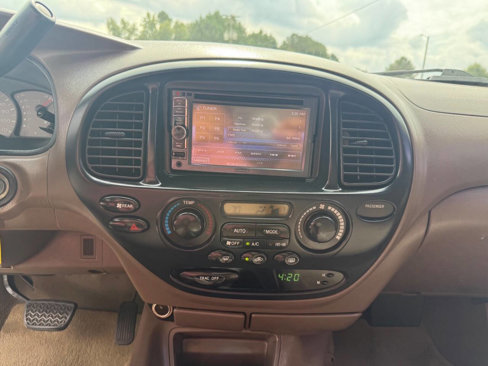 Used 2002 Toyota Sequoia SR5 image 19