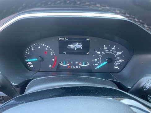 Used 2022 Ford Escape SE w/ Cold Weather Package image 32