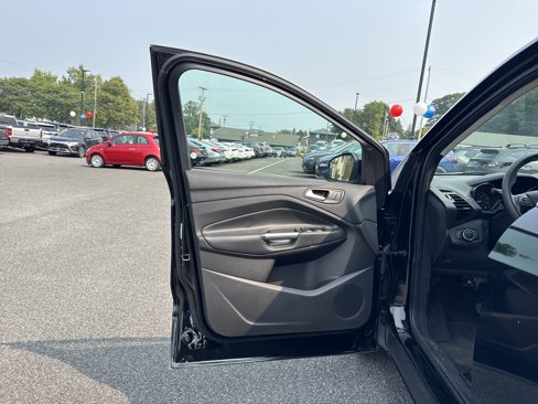Used 2018 Ford Escape SE image 11