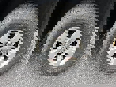 Used 2016 RAM 1500 Classic SLT image 11