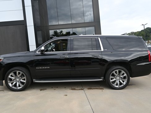 Used 2016 Chevrolet Suburban LTZ image 8