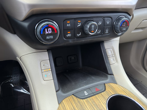 Used 2019 GMC Acadia Denali w/ Technology Package image 29