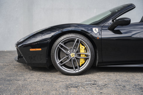 Used 2018 Ferrari 488 Spider image 18