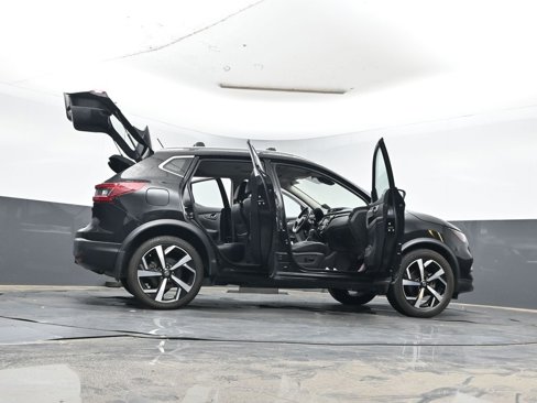 Used 2021 Nissan Rogue Sport SL image 25
