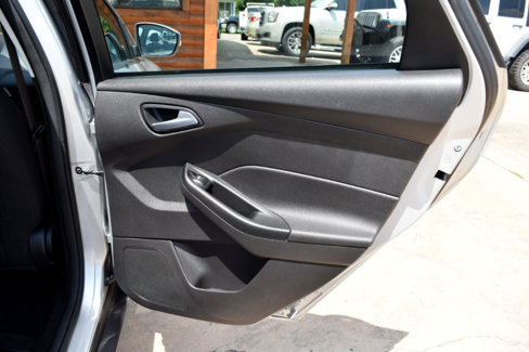 Used 2017 Ford Focus SE image 15