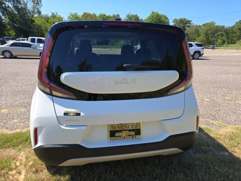 Used 2025 Kia Soul LX w/ LX Technology Package image 4
