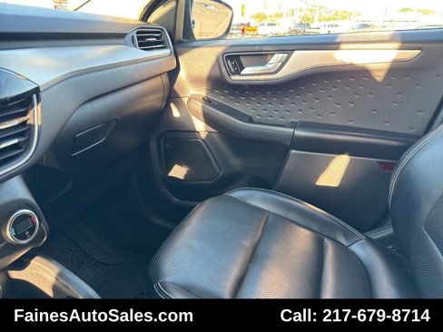 Used 2020 Ford Escape SEL image 35