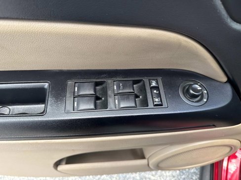 Used 2016 Jeep Compass Sport w/ Power Value Group image 18