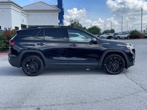 Used 2022 GMC Terrain SLT w/ Infotainment Package II image 8