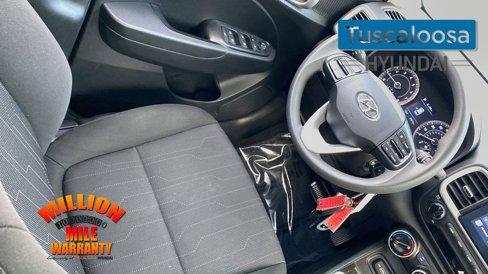 Used 2022 Hyundai Venue SE image 28