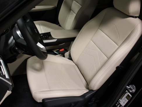 Used 2025 BMW X1 xDrive28i w/ Convenience Package image 12