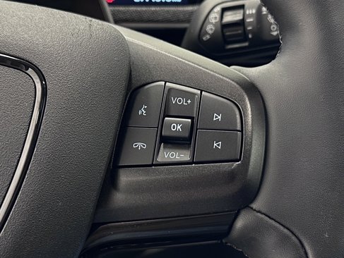 Used 2022 Ford Mustang Mach-E Premium image 25