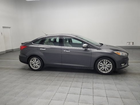 Used 2018 Ford Focus Titanium image 11