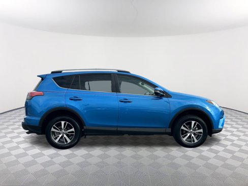 Used 2017 Toyota RAV4 XLE image 6