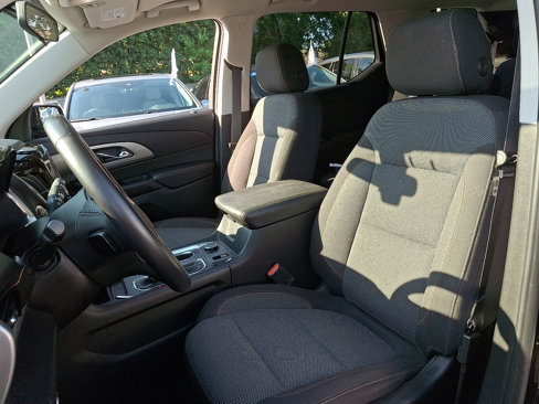 Used 2018 Chevrolet Traverse LT image 12