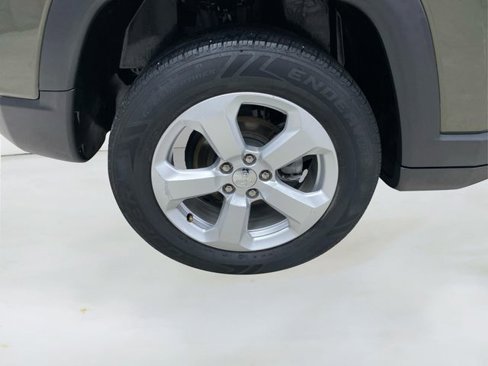 Used 2018 Jeep Compass Latitude w/ Popular Equipment Group image 17