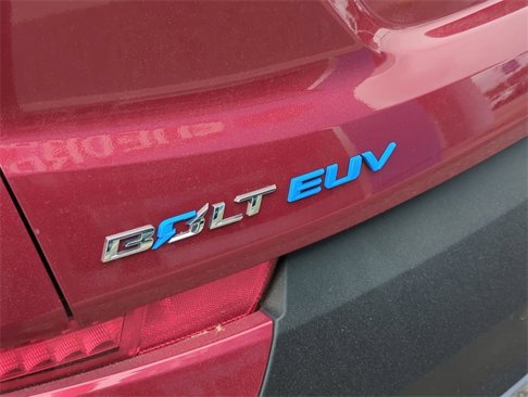 Certified 2022 Chevrolet Bolt EUV Premier w/ Sun & Sound Package image 32