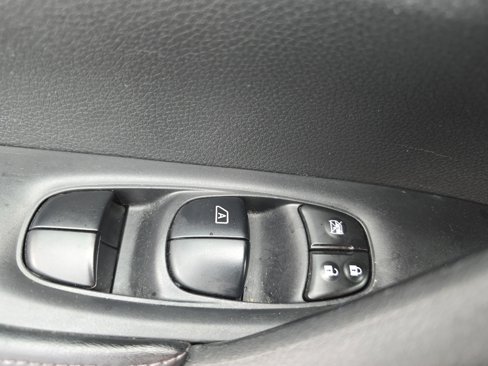 Certified 2019 Nissan Rogue SV image 28