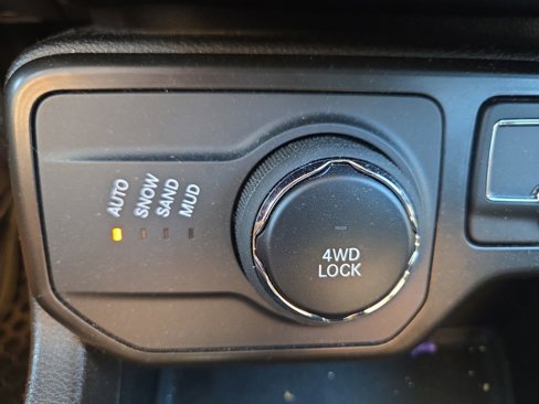 Used 2023 Jeep Renegade Altitude image 19