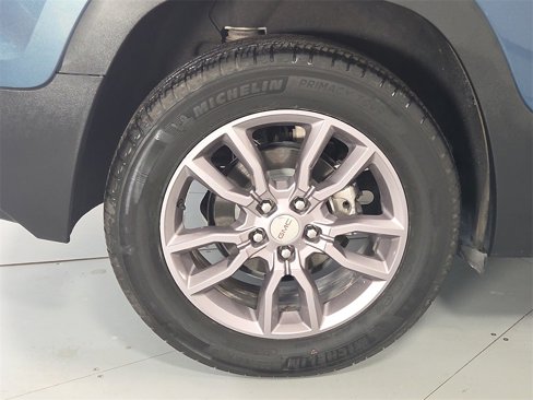 Used 2024 GMC Terrain SLT image 11