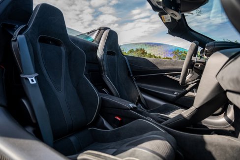 Used 2024 McLaren 750S Spider image 42