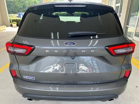 Certified 2023 Ford Escape ST-Line w/ Tech Pack #1 image 13