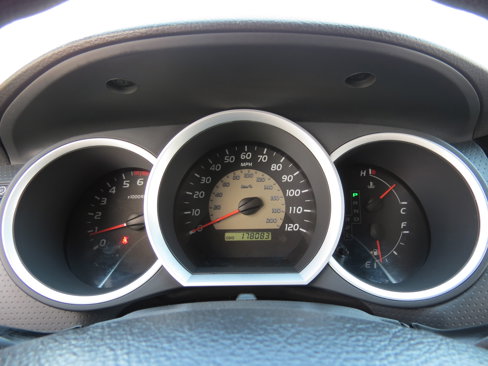 Used 2010 Toyota Tacoma 2WD Regular Cab image 11