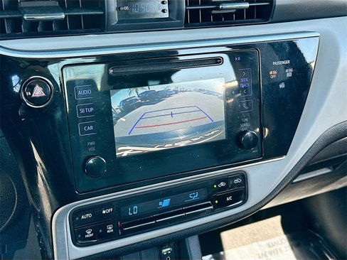 Used 2017 Toyota Corolla SE image 10