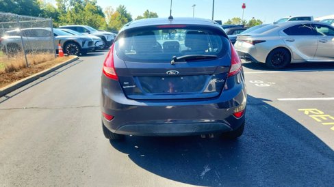 Used 2013 Ford Fiesta SE image 6