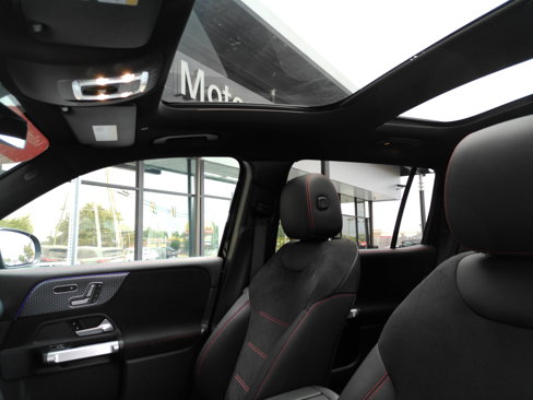 Certified 2024 Mercedes-Benz GLB 250 image 13