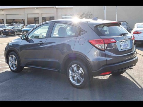 Used 2019 Honda HR-V LX image 4