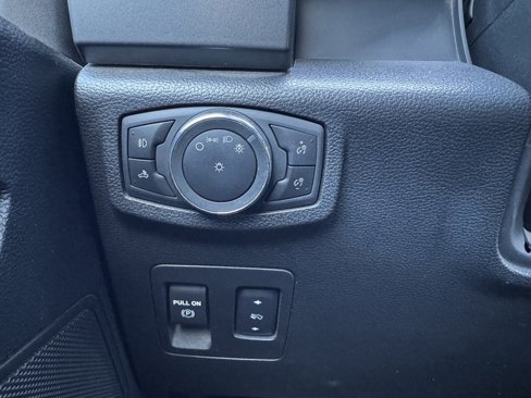 Used 2019 Ford F150 XLT w/ Equipment Group 302A Luxury image 12