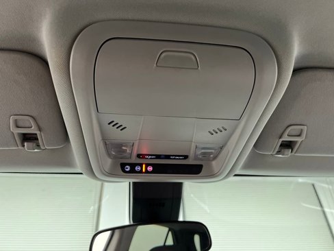 Used 2023 Chevrolet Equinox LT image 54