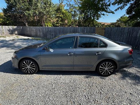Used 2016 Volkswagen Jetta Sport w/ Lighting Package image 3