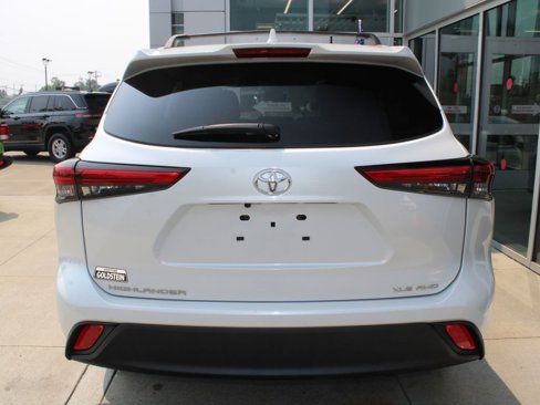 Used 2022 Toyota Highlander XLE image 8