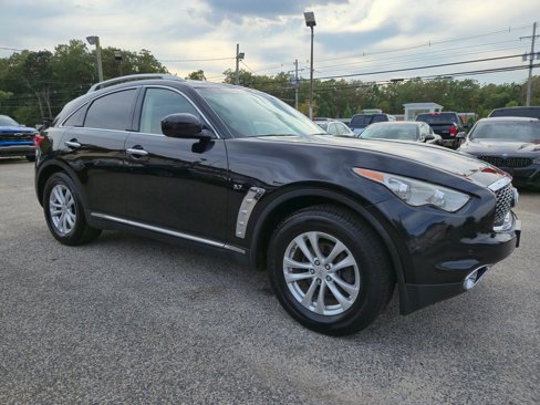 Used 2017 INFINITI QX70 3.7 w/ Premium Package image 3