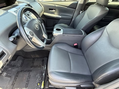 Used 2013 Toyota Prius V Five image 20
