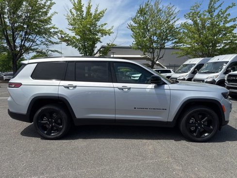 Used 2023 Jeep Grand Cherokee L Altitude image 16