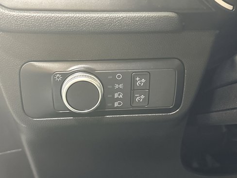 Used 2020 Ford Escape SE image 17