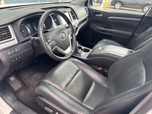 Used 2018 Toyota Highlander Limited image 6