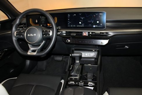Used 2025 Kia K5 GT-Line w/ GT-Line Premium Package image 15