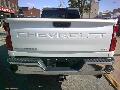 Used 2020 Chevrolet Silverado 3500 LTZ w/ LTZ Premium Package image 5