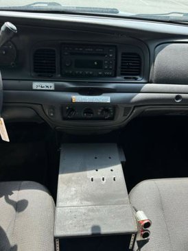Used 2011 Ford Crown Victoria Police Interceptor image 12